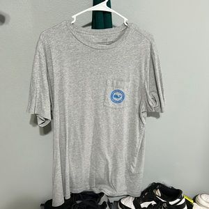 VINEYARD VINES TEE WITH POCKET